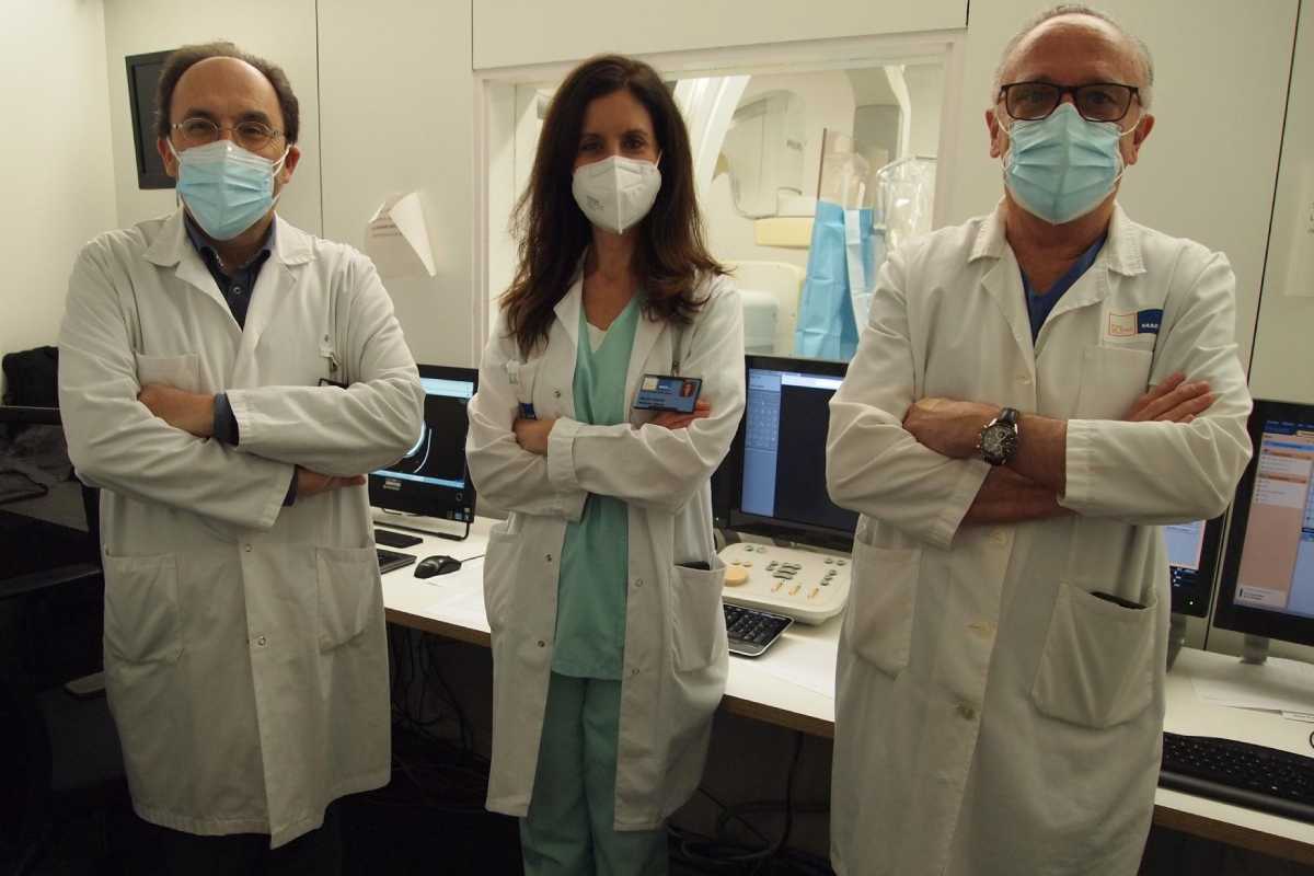 Jaume Roquer, Gloria Villalba y Leopoldo Guimaraens, del Hospital del Mar.